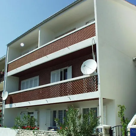 2323b Apartamento *